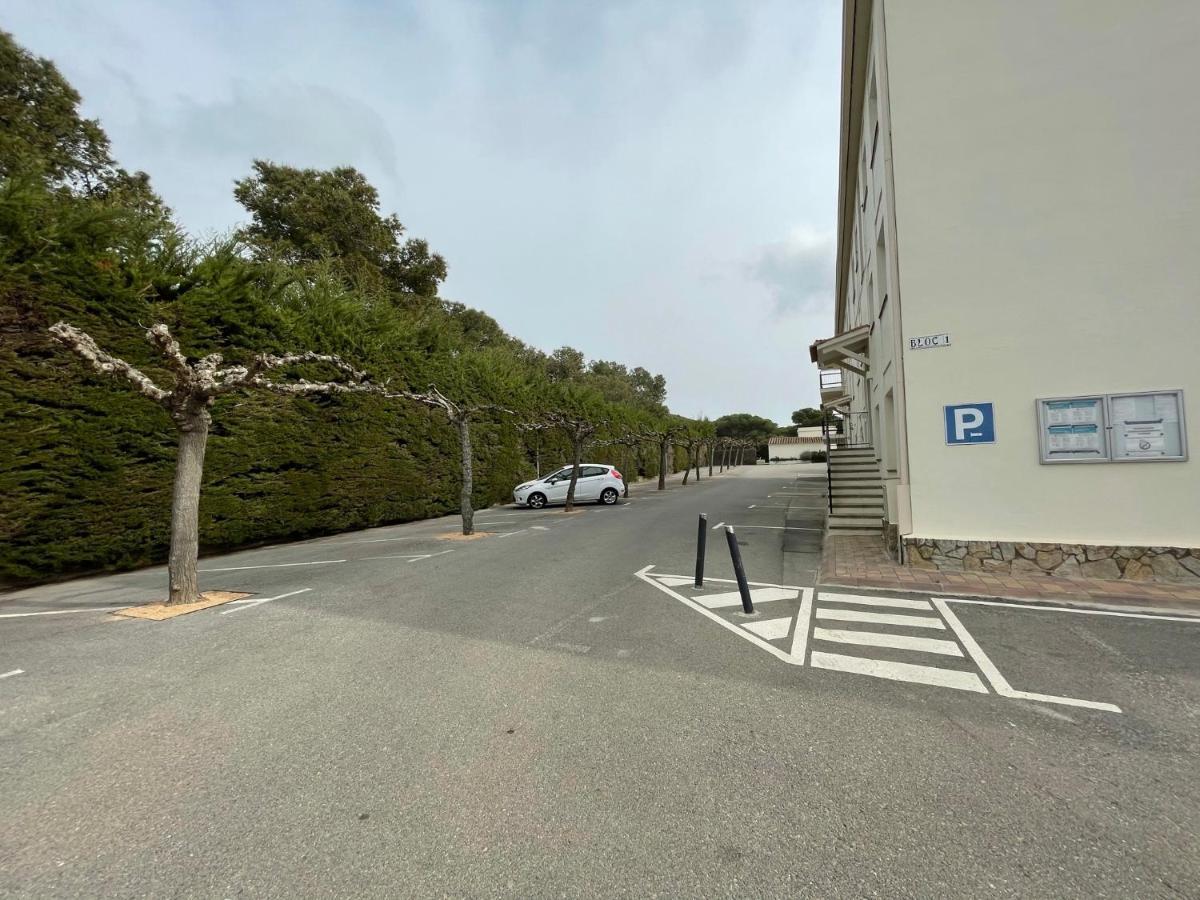 Apartament Amb Piscina I Aparcament - Baixos Amb Jardinet Calella De Palafrugell Exterior photo