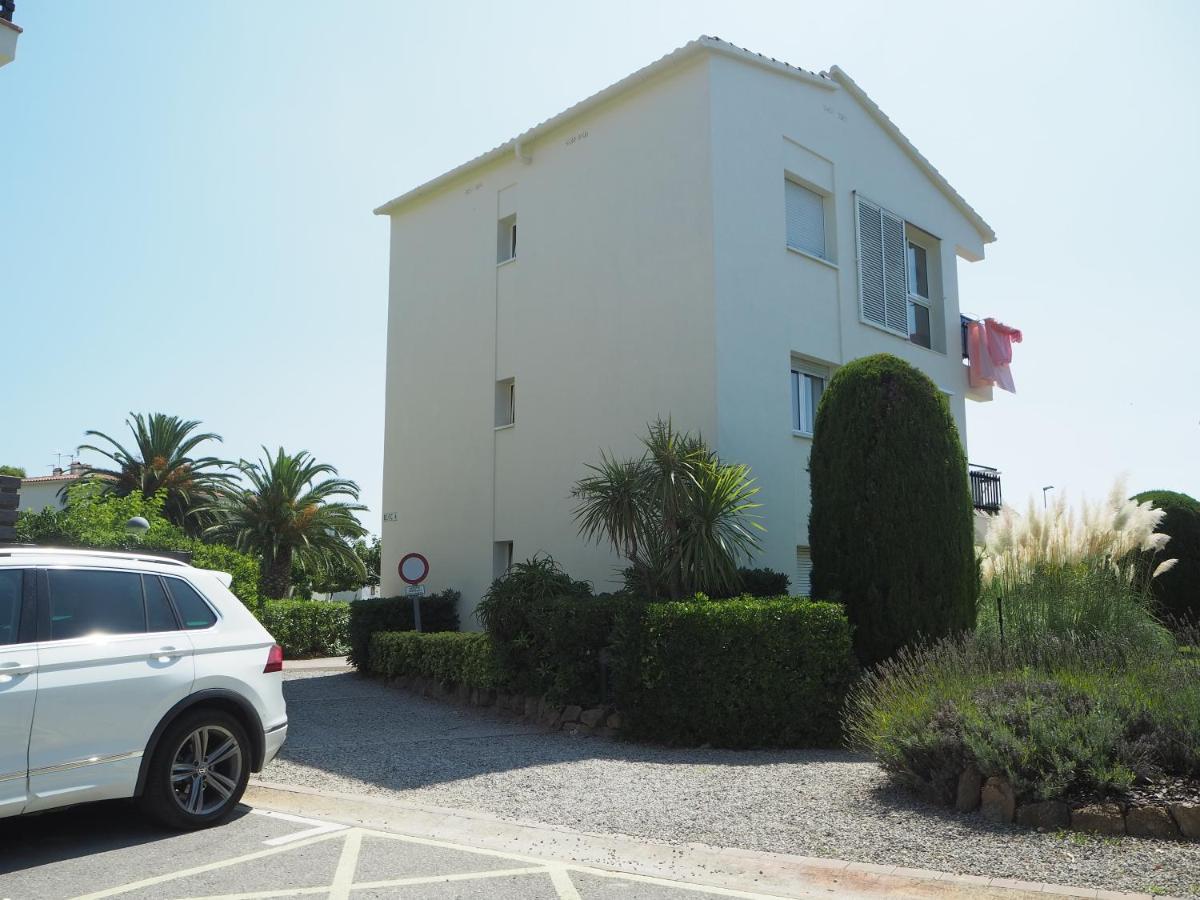 Apartament Amb Piscina I Aparcament - Baixos Amb Jardinet Calella De Palafrugell Exterior photo